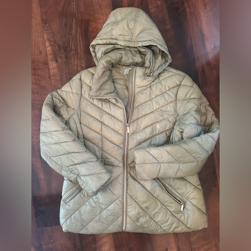 LIKE NEW Michael Kors Hooded Puffer Jacket
